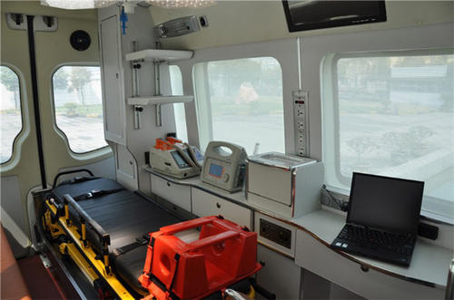 东营救护车内部